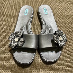 Oka-b Spa Slide Sandals